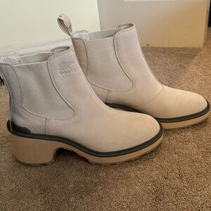 Sorel Women's Beige Chelsea Platform Ankle Boots